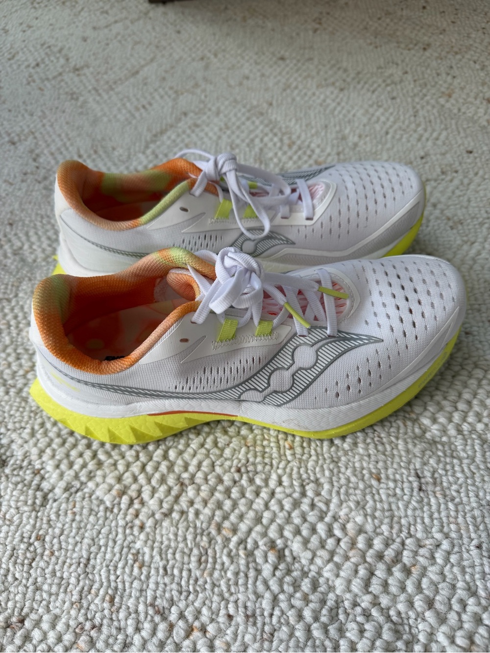 Saucony endorphin speed 4